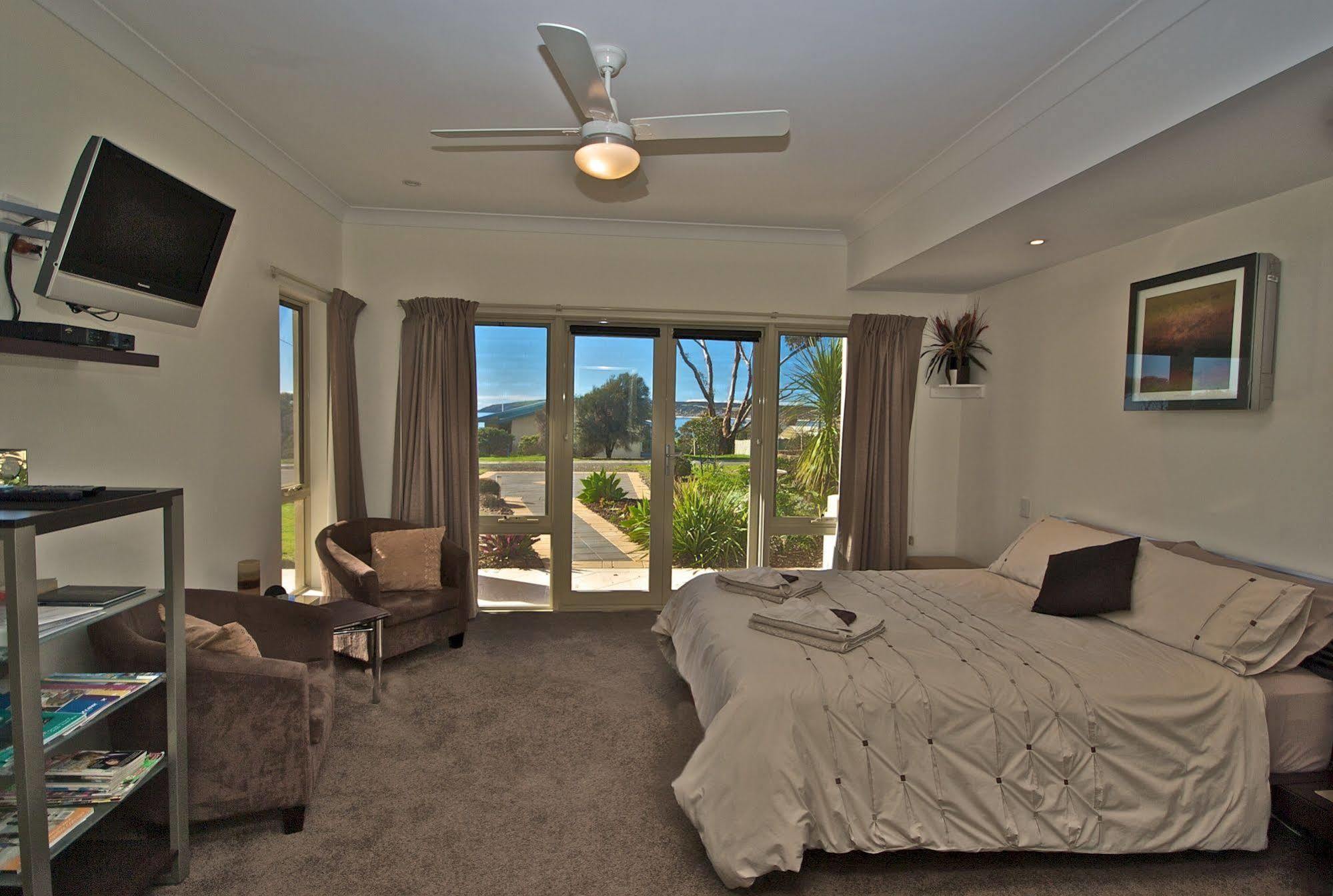 Searenity Holiday Accommodation Emu Bay 외부 사진