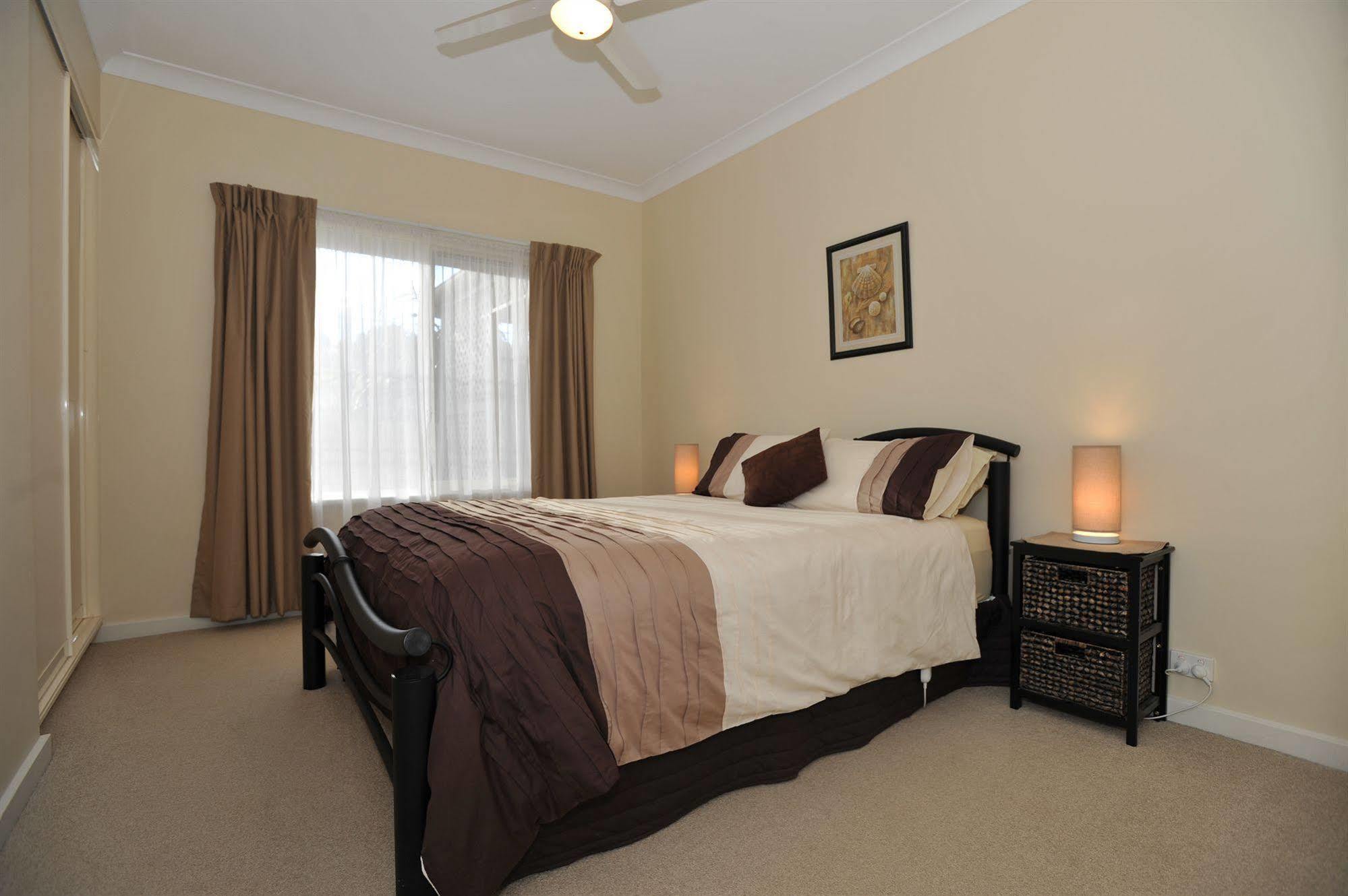 Searenity Holiday Accommodation Emu Bay 외부 사진